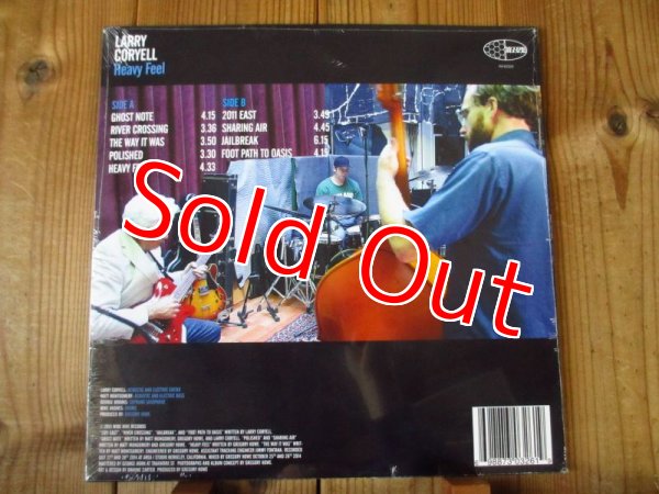 画像2: 先日この世を去ったラリーコリエルの2015年作アナログ盤入荷！■Larry Coryell / Heavy Feel (2)