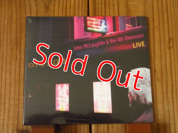 画像1: 第60回グラミー賞ジャズ部門「Best Improvised Jazz Solo」受賞作品！ジョンマクラフリン率いるザ・フォース・ディメンションの2年ぶりとなる新作！■John Mclaughlin / Live At Ronnie Scott's (1)