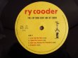 画像4: Ry Cooder / Pull Up Some Dust And Sit Down (4)