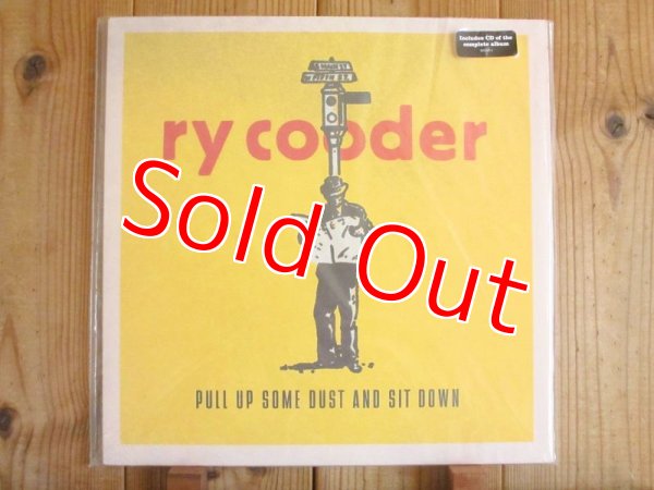 画像1: Ry Cooder / Pull Up Some Dust And Sit Down (1)