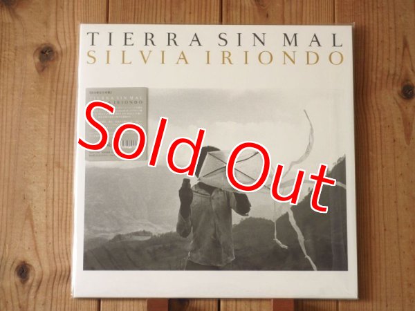 画像1: エグベルトジスモンチも絶賛するアルゼンチン現代フォルクローレ歌手シルビアイリオンドの完全限定生産アナログ盤！■Silvia Iriondo / Tierra sin mal (1)