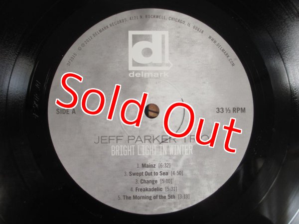 画像3: Jeff Parker Trio Featuring Chris Lopes And Chad Taylor / Bright Light In Winter (3)