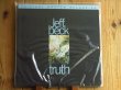 画像1: ジェフベックの記念すべき1STソロ・アルバムが、「MOBILE FIDELITY」限定ナンバリング入り180グラム重量盤45回転2LPで入荷！■Jeff Beck / Truth (1)