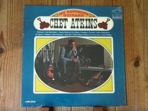 画像1: Chet Atkins / My Favorite Guitars (1)