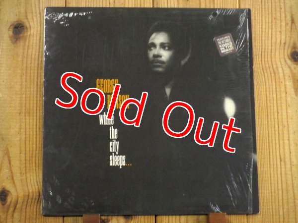 画像1: George Benson / While The City Sleeps... (1)