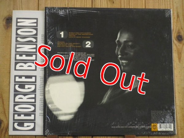画像2: George Benson / While The City Sleeps... (2)