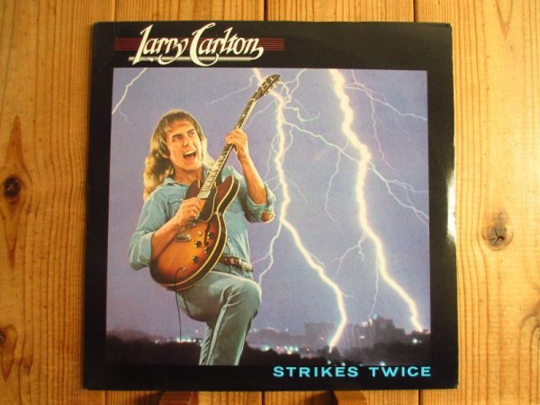 画像1: Larry Carlton / Strikes Twice (1)