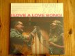 画像1: 古き良き時代のノスタルジーなギター＆ボーカル極上デュオ・アルバムがアナログ盤で入荷！■Rachael & Vilray / I Love A Love Song! (1)