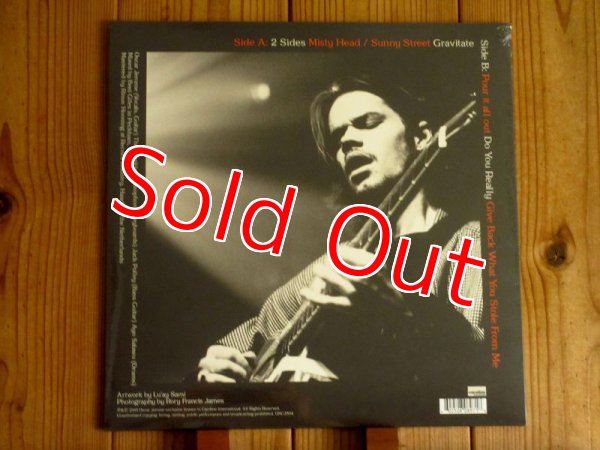 画像2: ギルスコットヘロンの再来とも謳われるギタリスト兼SSWオスカージェロームのデビュー前のライブ・アルバムがアナログ盤で入荷！■Oscar Jerome / Live In Amsterdam (2)