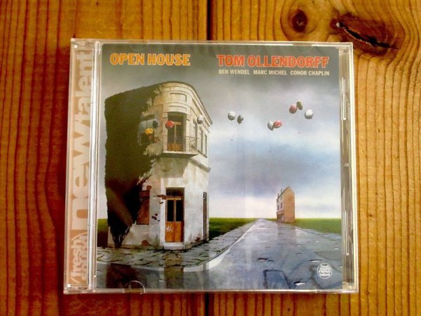 画像1: 正統派ギタートリオ！英国の新世代ギタリスト、トムオレンドルフのリーダーアルバム2023年作品！■Tom Ollendorff / Open House (1)
