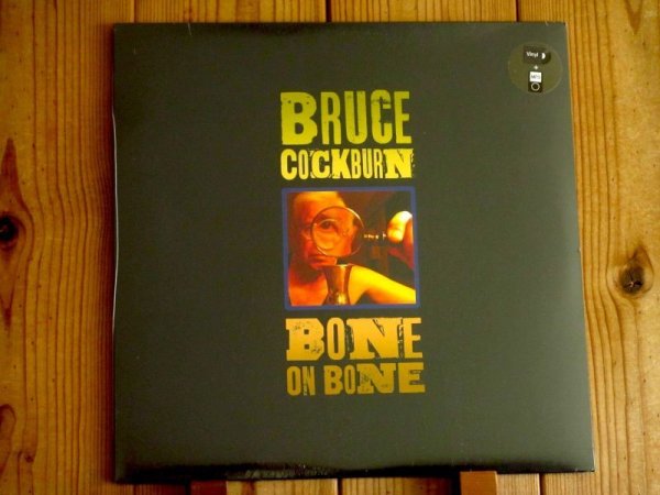 画像1: カナダを代表するSSW兼ギタリストのブルースコバーン2017年作がアナログ盤で入荷！■Bruce Cockburn / Bone On Bone (1)