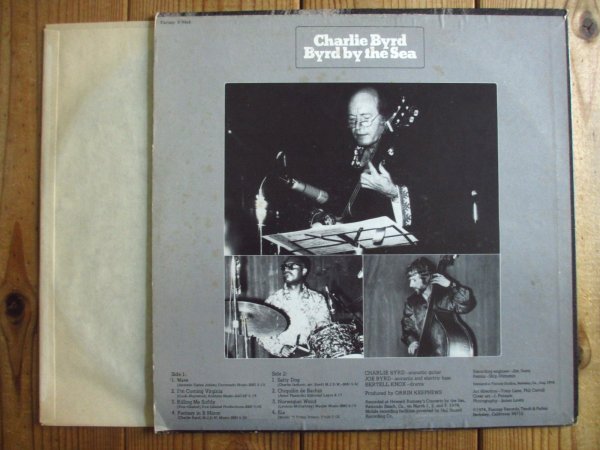 画像2: Charlie Byrd / Byrd By The Sea (Recorded Live At Concerts By The Sea) (2)