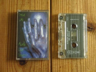 Steve Vai “Alien Love Secrets” LP 中古レコード Steve Vai “Alien Love Secrets” LP 中古レコード Amazon.com: Steve