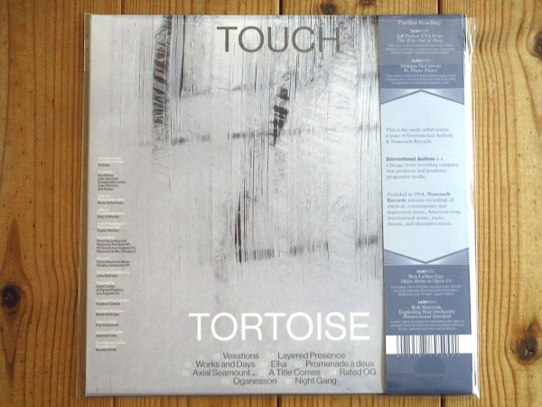 画像2: ジェフパーカーやジョンマッケンタイア等が参加するシカゴ音響派インストバンド、トータスの2025年作品がアナログ盤で入荷！ ■Tortoise / Touch (2)