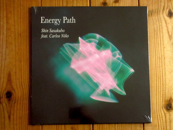 画像1: 秩父のギタリスト笹久保伸と西海岸が誇るスピリチュアルマスター、カルロスニーニョによる2024年コラボ作がアナログ盤で入荷！■Shin Sasakubo Feat. Carlos Nino / Energy Path (1)