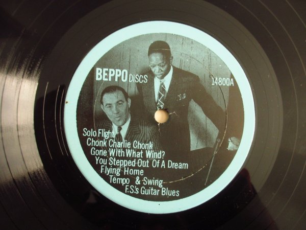 画像3: Charlie Christian, Billy Bauer, Teddy Bunn Quartet, Wes Montgomery / Kings Of The Guitar (3)