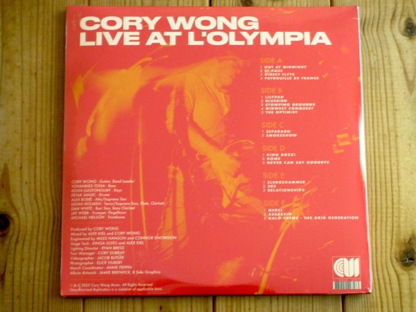 画像2: 500枚限定盤！人気No1現行ファンクギターヒーロー、コリーウォンの2025年ライブ盤がアナログ3枚組で入荷！ ■Cory Wong / Live At L'Olympia (2)