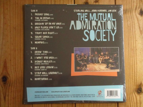 画像2: スティーヴヴァイ、ジョンペトルーシ、スティーヴルカサー、スティーヴモーズらが参加したアーニーボール社のギターオムニバス作品がアナログ盤で入荷！■Sterling Ball, John Ferraro, Jim Cox / The Mutual Admiration Society (2)