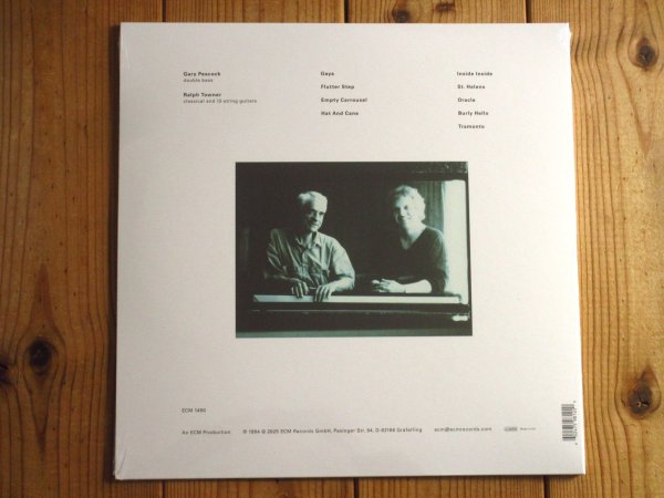画像2: 初LP化！ラルフタウナーとゲイリーピーコックによるECM屈指のデュオ名盤がアナログ盤で入荷！■Gary Peacock, Ralph Towner / Oracle (2)