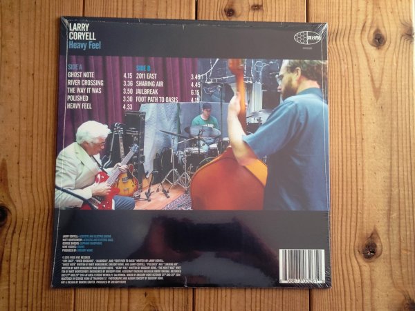 画像2: ラリーコリエルの2015年作がアナログ盤で入荷！■Larry Coryell / Heavy Feel (2)