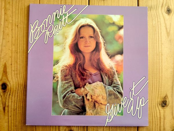 画像1: Bonnie Raitt / Give It Up (1)