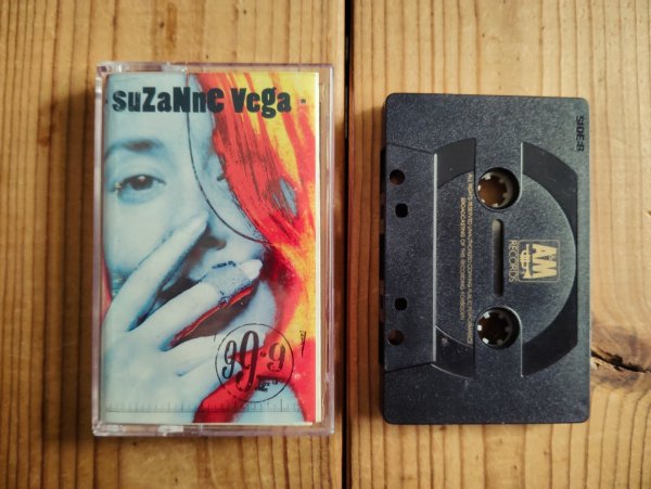 画像1: Suzanne Vega / 99.9F° (1)