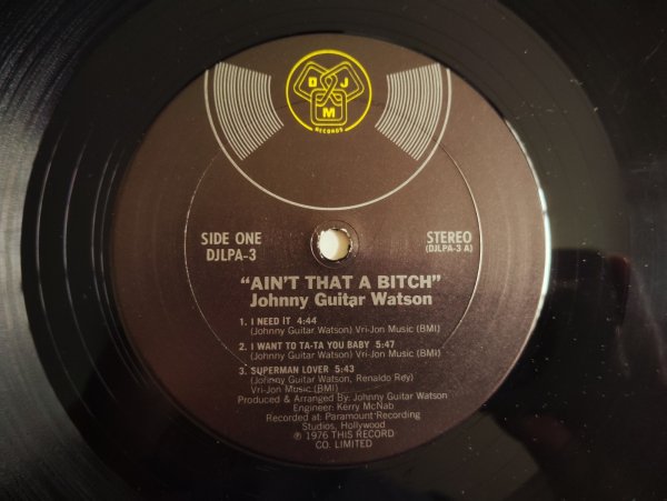 画像3: Johnny Guitar Watson / Ain't That A Bitch (3)