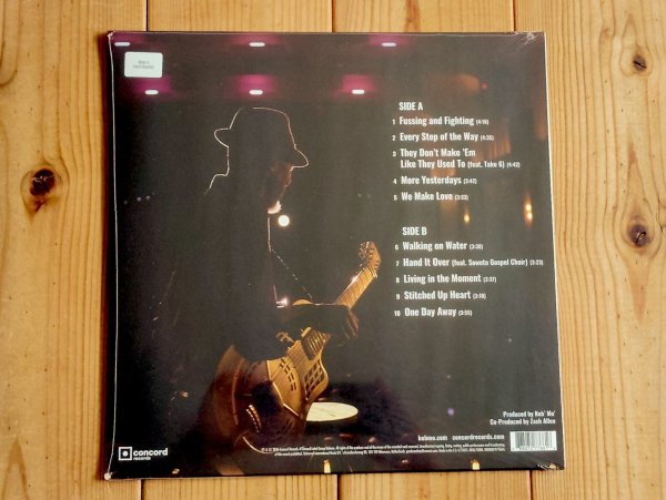 画像2: 現代ブルース最高峰、KEB' MO'の5年ぶり17枚目のソロアルバムがアナログ盤で入荷！■Keb' Mo' / The Breakdown (2)