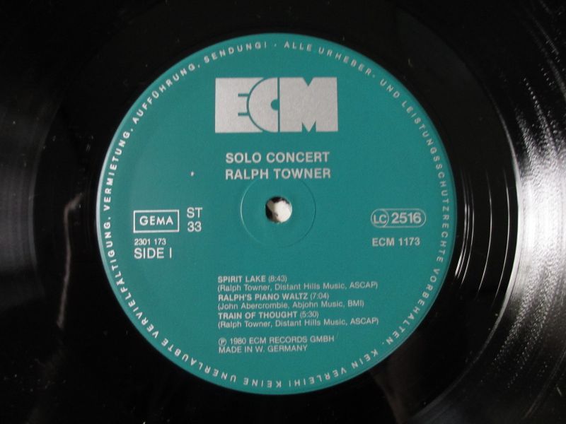 Ralph Towner / Solo Concert Guitar Records